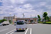 セブンイレブン 1511m