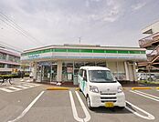 ファミリーマート小手指二丁目店 352m