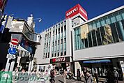 西友所沢駅前店 566m