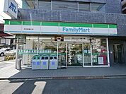 ファミリーマート所沢駅東口店 424m