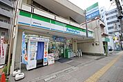 ファミリーマート妻屋所沢店 830m