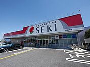 ドラッグストアセキ上藤沢店 395m