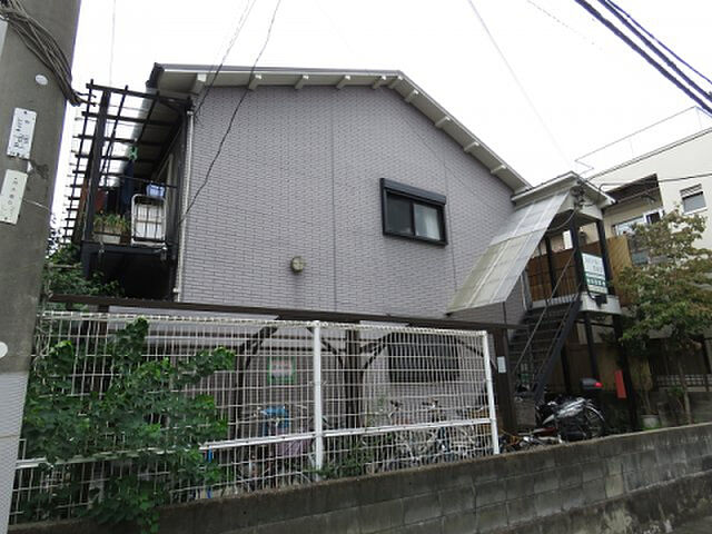 2 / 11