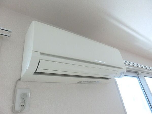 画像16:エアコン付きのお部屋で四季問わず快適に過ごせます