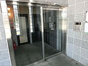 女性でも安心なオートロック付。