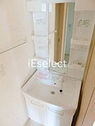 忙しい朝に便利な洗髪洗面化粧台