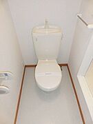 トイレはシンプルですね。