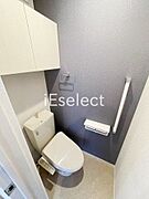 温水洗浄便座付きのトイレです?
