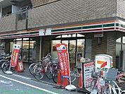 （参考）セブンイレブン 582m