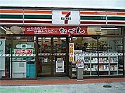 セブンイレブン 672m
