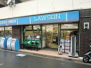 ローソン 徒歩5分。 360m