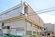 世田谷区立玉川台図書館 図書館 150m
