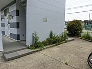 エントランス周りキレイです