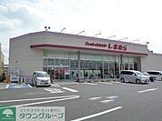 ファッションセンターしまむら 徒歩10分。ショッピングセンター 760m