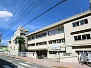 鎌ケ谷小学校 730m