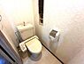 トイレ：トイレには快適な温水洗浄便座付きです