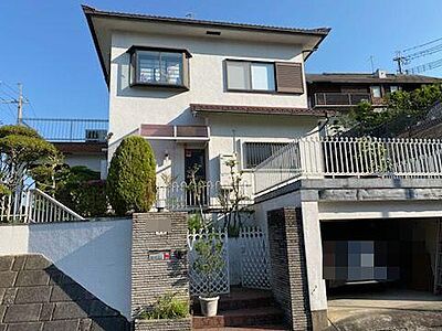 外観:【現地外観】近鉄けいはんな線「白庭台」駅まで徒歩14分。保育園・小学校が徒歩7分の距離にあります。 外観:【現地外観】近鉄けいはんな線「白庭台」駅まで徒歩14分。保育園・小学校が徒歩7分の距離にあります。