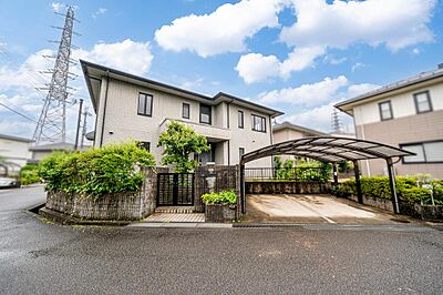 外観:【現地外観写真】第一種低層住居専用地域内に位置し、周辺は低層住宅が建ち並ぶ閑静な住宅街です。 外観:【現地外観写真】第一種低層住居専用地域内に位置し、周辺は低層住宅が建ち並ぶ閑静な住宅街です。