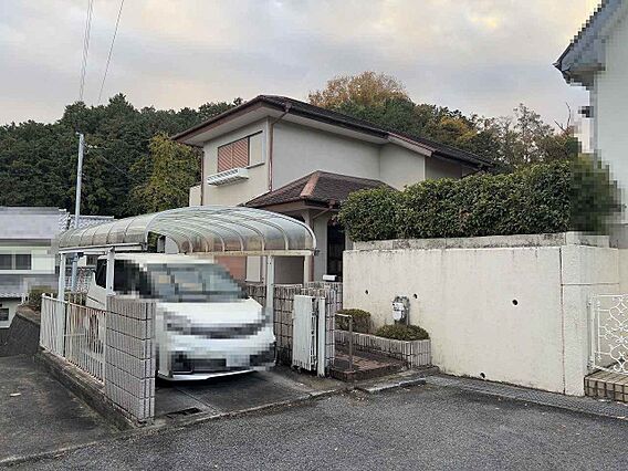 土地面積：24...