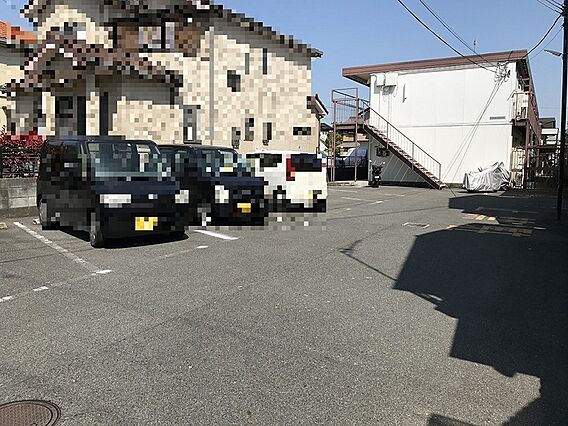 駐車場7台中3...