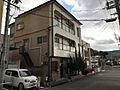 鉄骨造3階建、...