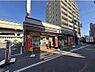 その他：セブンイレブン近鉄河内小阪駅南店まで270m　徒歩4分。24時間営業。駐車場あり。