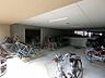 駐車場：◆屋根付きの駐輪場を完備。通勤・通学に自転車を利用される方にも安心の住環境です。