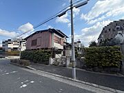 近鉄南大阪線「藤井寺」駅より徒歩約10分