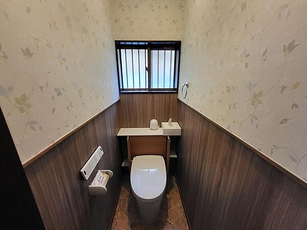 トイレを拡大表示