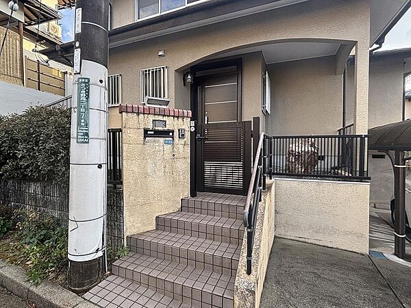 玄関を拡大表示