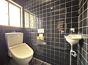 1階トイレ部分！便利な手洗い場有！