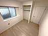 その他：出窓もあり、エアコン設置も可能！！子供部屋にピッタリ♪