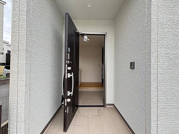 玄関を拡大表示
