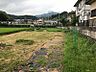 外観：家庭菜園も楽しめる広々とした敷地。のどかな住環境で、自分だけの理想の家づくりを実現しませんか。