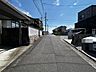 その他：運転もラクラクできる広さの前面道路！