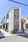 ◆外観◆2階建て4LDKの間取りになり全室南向きになります！陽当り・通風・眺望が良好なお住まいです！あったら嬉しい和室付きです！