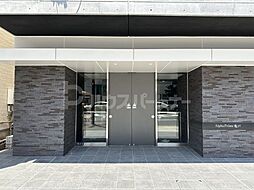 13 / 27