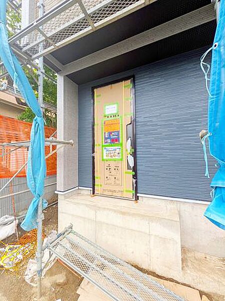 玄関を拡大表示