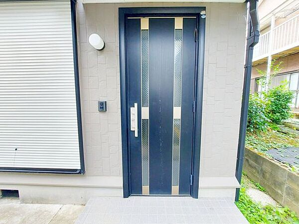 玄関を拡大表示