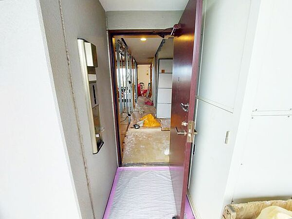 玄関を拡大表示