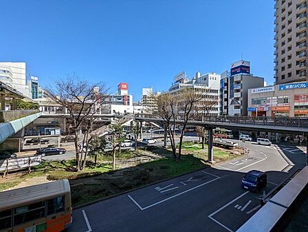 藤沢駅(小田急 江ノ島線) 徒歩7分。3路線利用可能な藤沢駅 610m