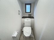 【リフォーム後写真】1階トイレは新品に交換しました。