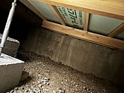 中古住宅の3大リスクである、雨漏り、主要構造部分の欠陥や腐食、給排水管の漏水や故障を2年間保証します。その前提で屋根裏まで確認の上でリフォームし、シロアリの被害調査と防除工事もおこないました。