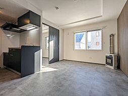 Ｌｉｅｎ　Ｆ・ＶＩＬＬＡＧＥ