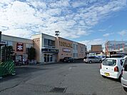 TSUTAYA 若里店（2332m）