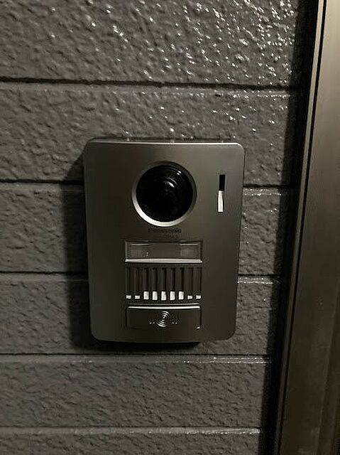 3 / 10