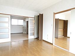 レインボービル 2階2DKのリビング/ダイニング