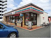セブンイレブン 久留米朝妻店（94m）