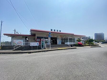 東新川駅 700m