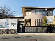 自由ケ丘幼稚園まで　548m　徒歩約7分●昭和32年創立の幼稚園。生き物や植物とともに「生命」と時間を共有する中でいのちの大切さを伝える教育を目指しています。